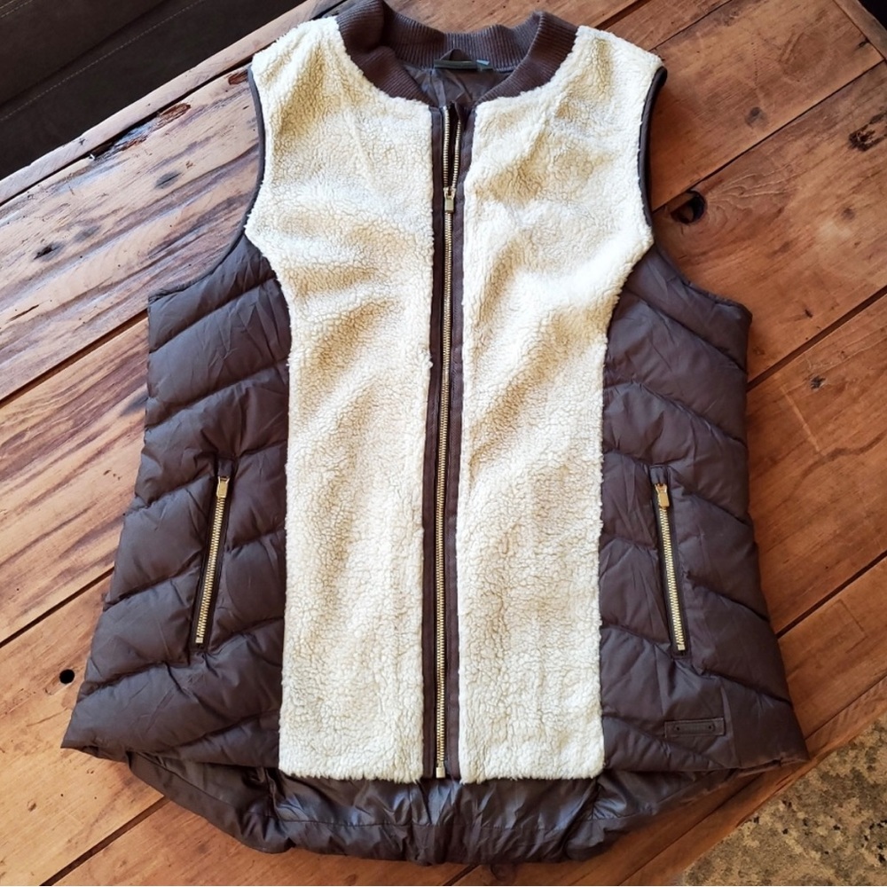 Athleta responsible down vest Medium